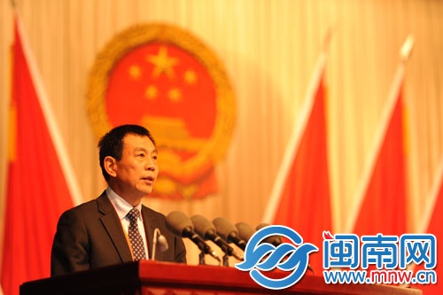 市人大常委會(huì)主任陳?；鞴ぷ鲌?bào)告